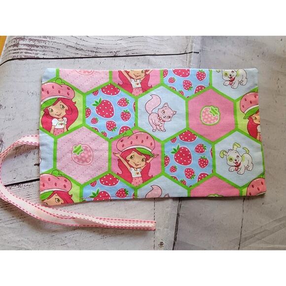 Strawberry Shortcake Crayon Holder Wallet Cotton Fabric Handmade - Picture 4 of 6